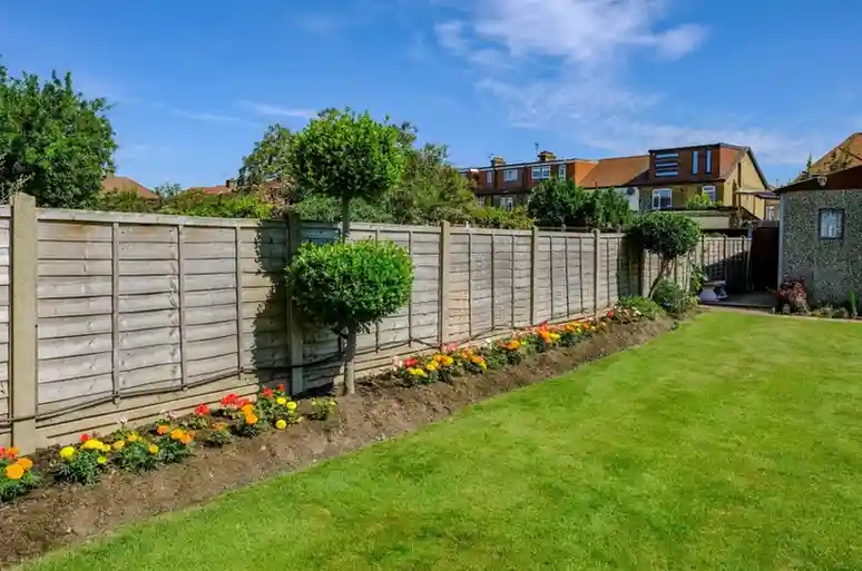 Navigating Boundaries: Can I Place My Items Against My Neighbour's Wall? 1 importance of Property boundaries in UK